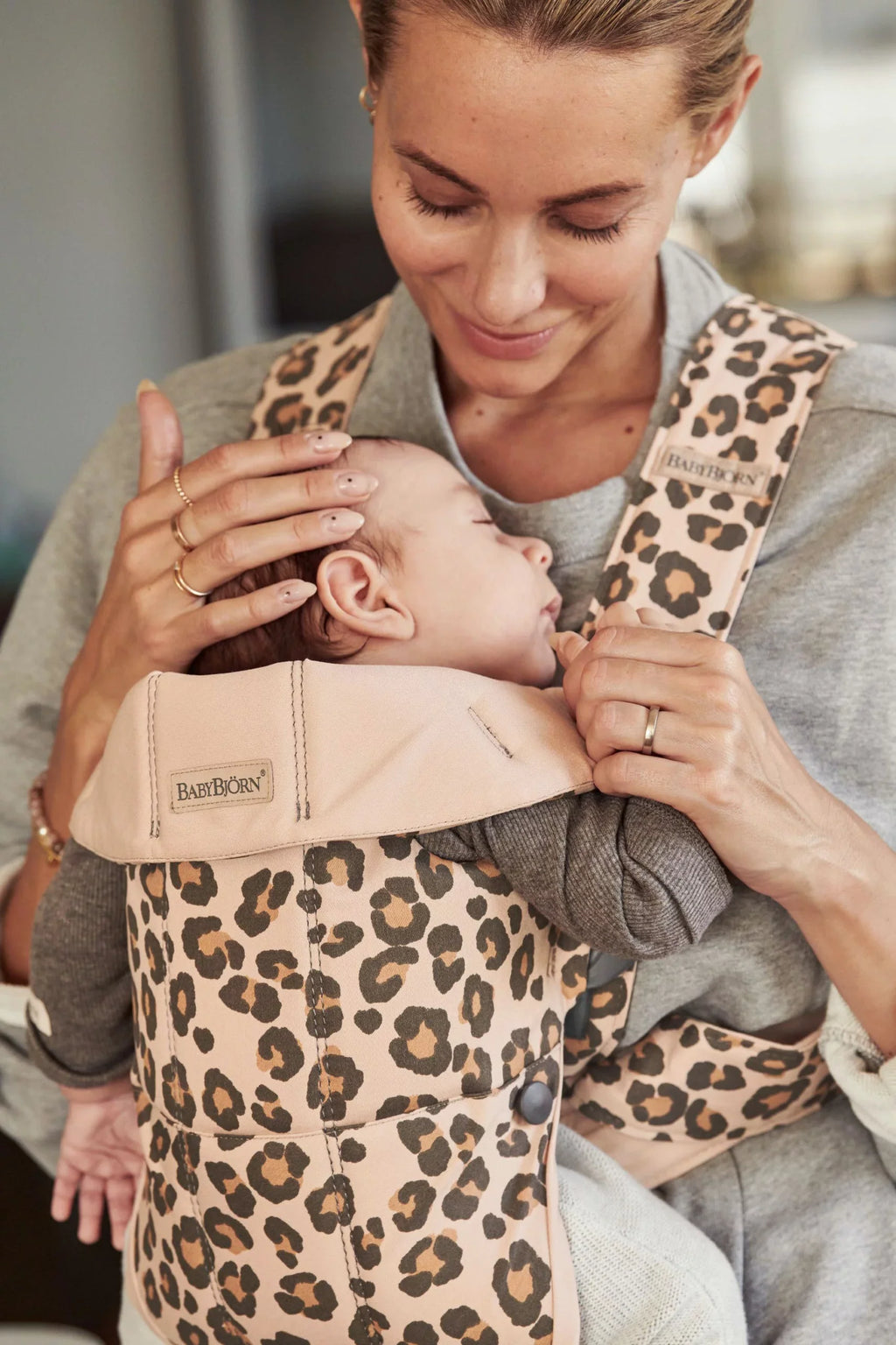 Carrier Baby BabyBjorn Mini, Cotton, Beige/Leopard