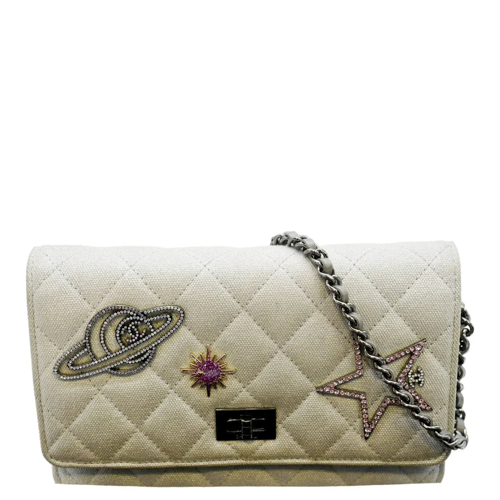 Pre-Owned Classic Quilted Light Space Canvas 2.55 Grey Reissue WOC Charm Crossbody Bag