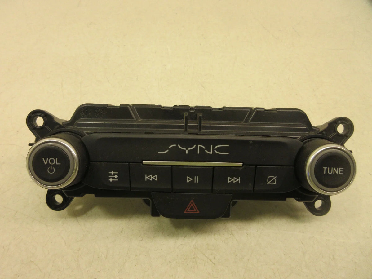 LKQ 21 Panel OEM Transit 20 Screen 19 (Good) Control Radio Pre-Owned Connect 6.5" Audio
