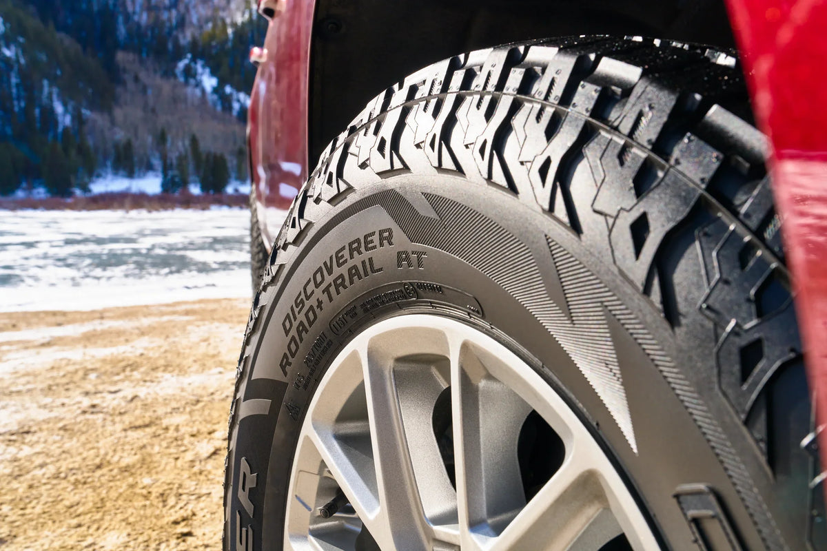 Discoverer Cooper Tire All-Terrain 106T AT Road+Trail 235/70R16