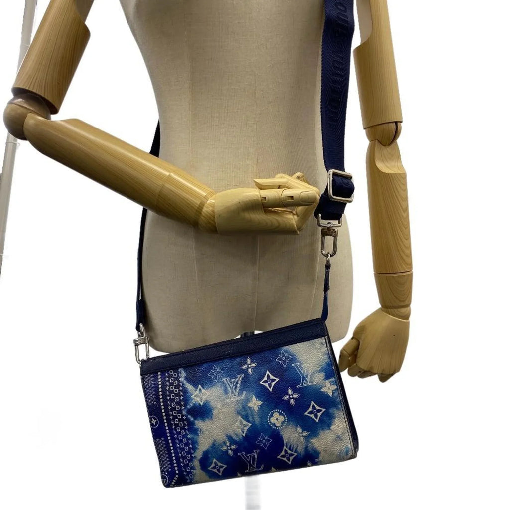 Men's (Fair) Pre-Owned Bandana Shoulder Blue Bag Wallet Wearable Monogram Gaston M81431
