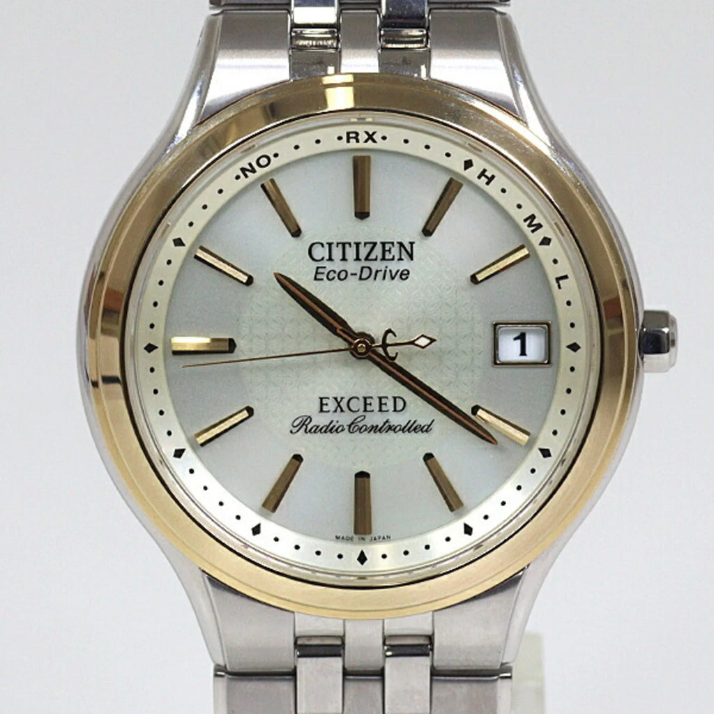 Dial Exceed Eco-Drive Gold CITIZEN EBG74-2792 Pre-Owned Watch (Good) Men's