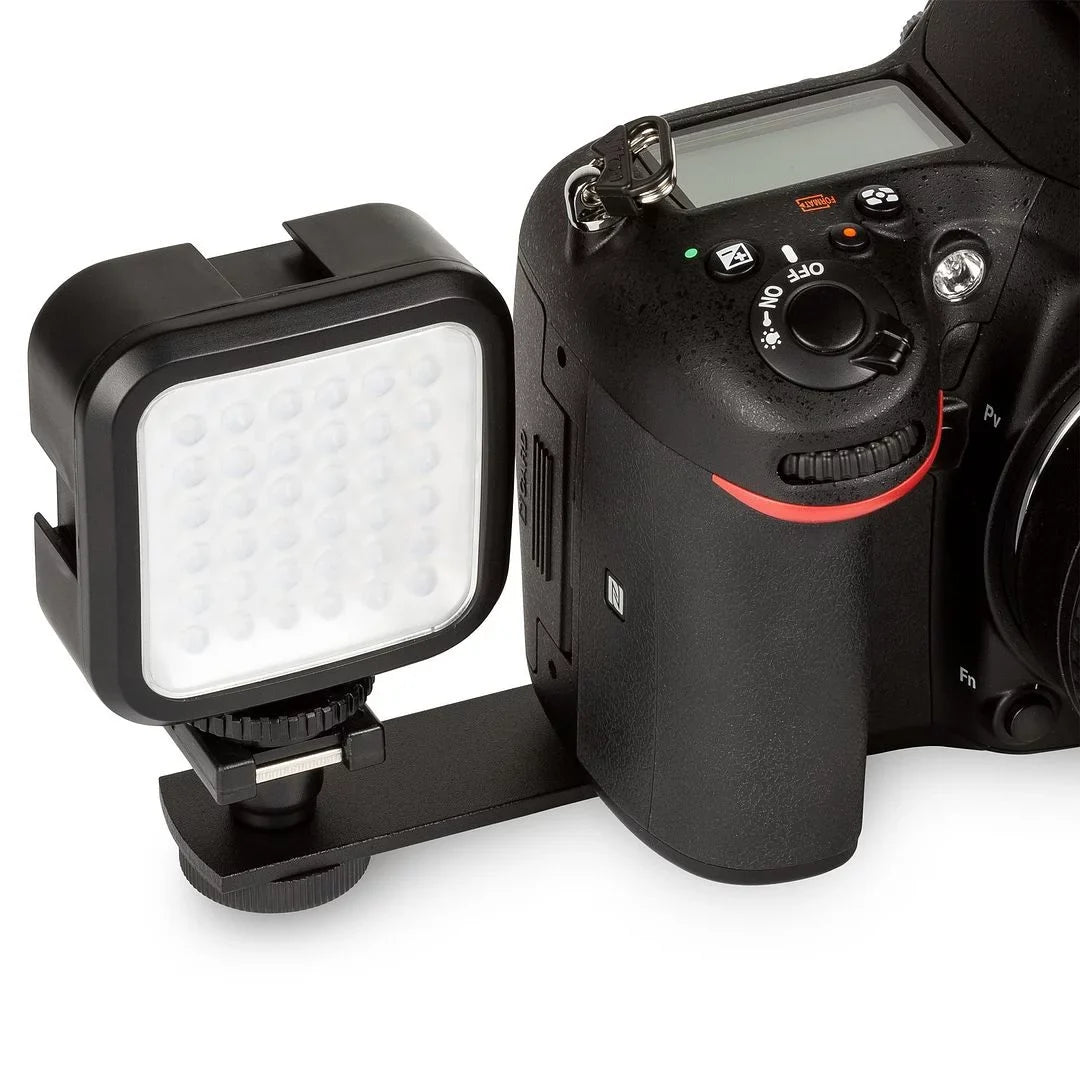 2 Card II + Camera Memory Bundle SanDisk ZeeTech 32GB with Case Pack R6 Accessory Mirrorless EOS + Mark (Body) Canon