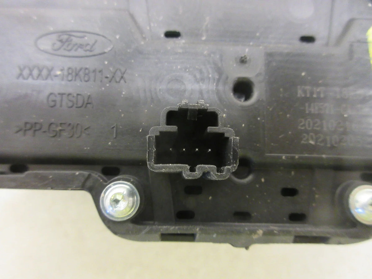 LKQ 21 Panel OEM Transit 20 Screen 19 (Good) Control Radio Pre-Owned Connect 6.5" Audio
